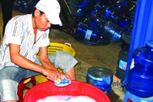 Kinh hoàng công nghệ nước đóng bình